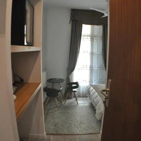 Ida D'hotes 3* מונפלייה